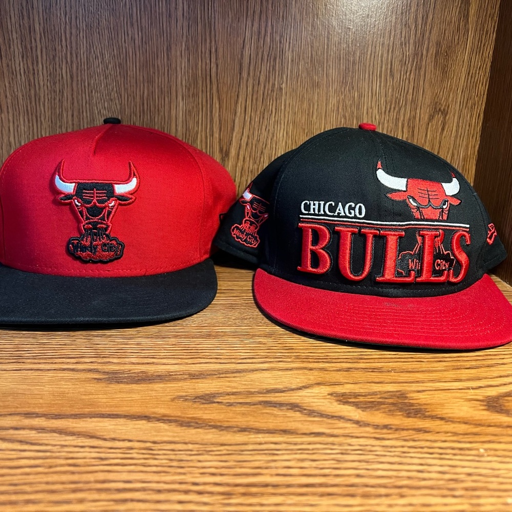 New Era Hardwood Classics Chicago Bulls Lot of 2 SnapBack Hats